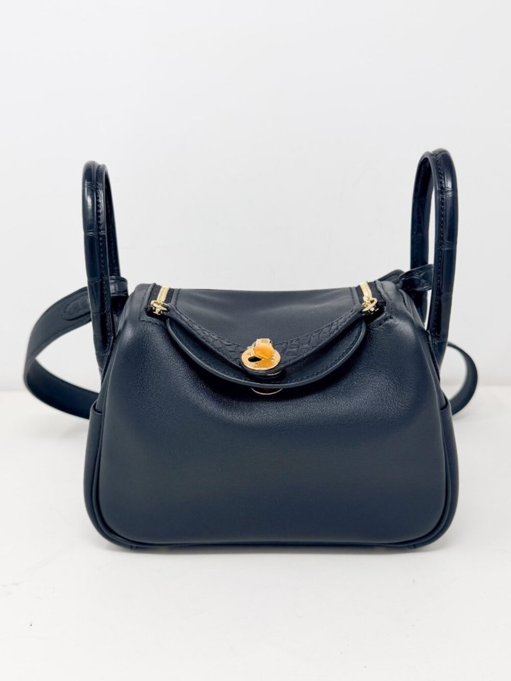 Hermes Swift Matte Alligator Mini Touch Lindy Black
